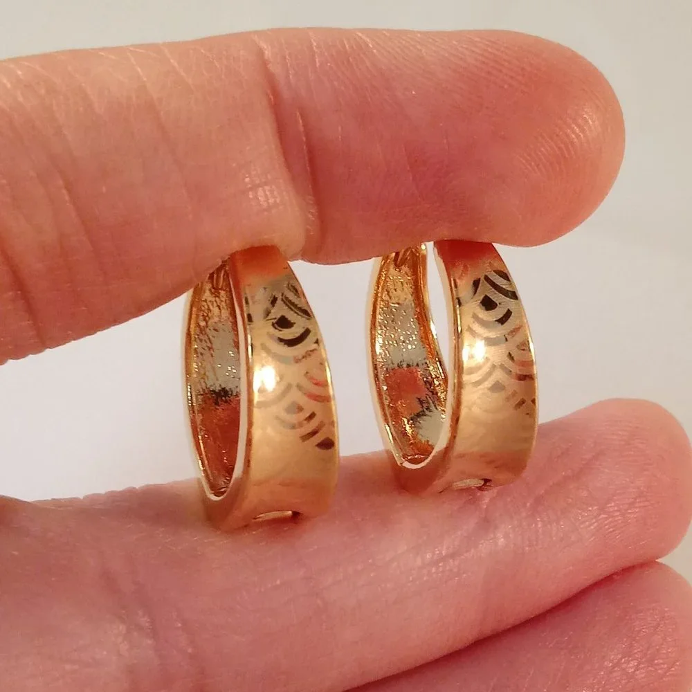 18K Yellow Gold Filled Laser Carved Hoop Earrings Gorgeous Party Gift - Picture 1 of 4